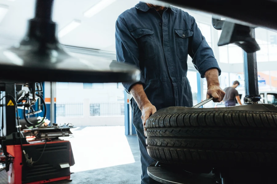 The Convenience Of Mobile Tire Service For Roadside Emergencies in Mattoon IL